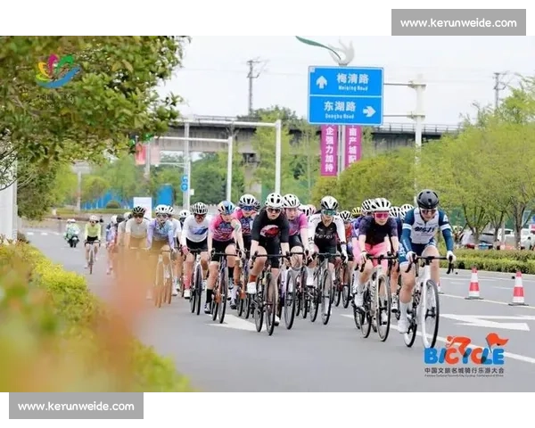 千骑逐湖！中国首迎顶级业余自行车赛压轴战