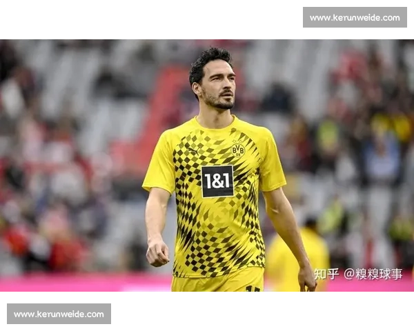 德国队致敬胡梅尔斯：外脚背传奇，感恩同行