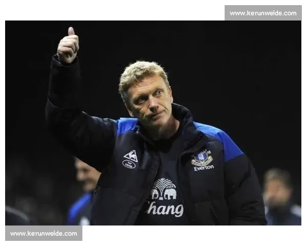 埃弗顿抢签曼城老将沃克 莫耶斯锁定右路关键拼图