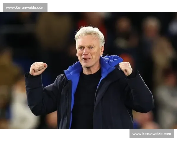 埃弗顿抢签曼城老将沃克 莫耶斯锁定右路关键拼图