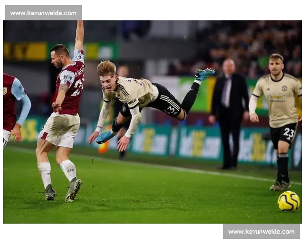 欧战焦点对决马赛主场迎战阿森纳豪门碰撞引爆看点攻防博弈悬念十足 欧战焦点对决马赛主场迎战阿森纳豪门碰撞引爆看点攻防博弈悬念十足